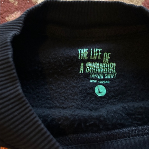 ❌DO NOT BUY! ❌Taylor Swift TLOAS crewneck sweatshirt size L track list - Picture 3 of 6